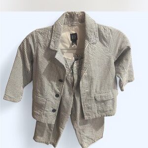 Striped 2T Gap Suit Set Easter Ready